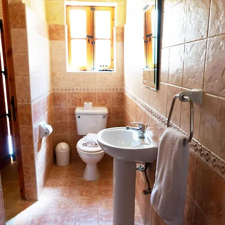 Villeleynah Amazing Gozitan Pool - Happy Munxar