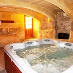 Villa Villeleynah Amazing Gozitan Pool - Happy Munxar