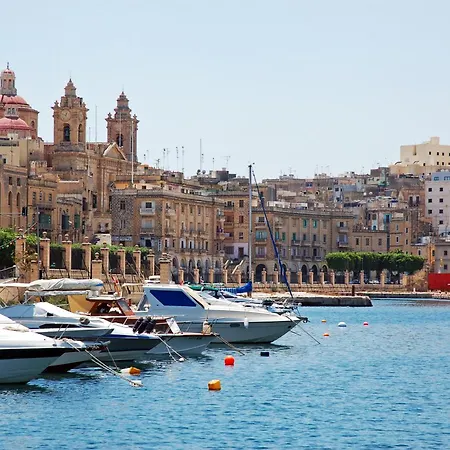 Villeleynah Amazing Gozitan Pool - Happy Willa *