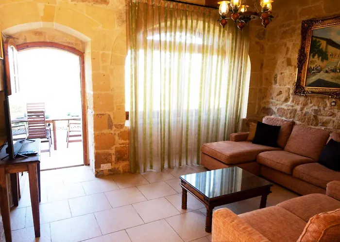 Vilă Villeleynah Amazing Gozitan Pool - Happy *